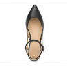 Flat ballerina shoe with a strap