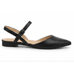 Flat ballerina shoe with a strap